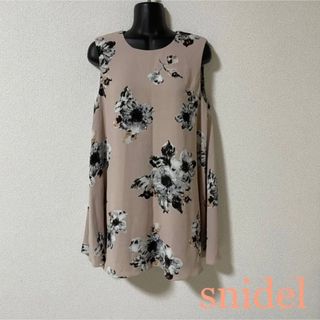 スナイデル(SNIDEL)のsnidel／花柄ワンピース(ミニワンピース)