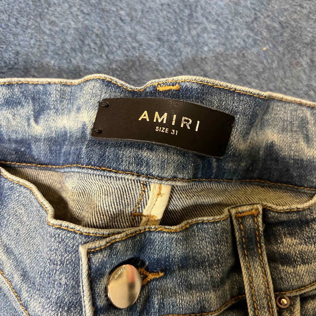 AMIRIのデニム31インチ