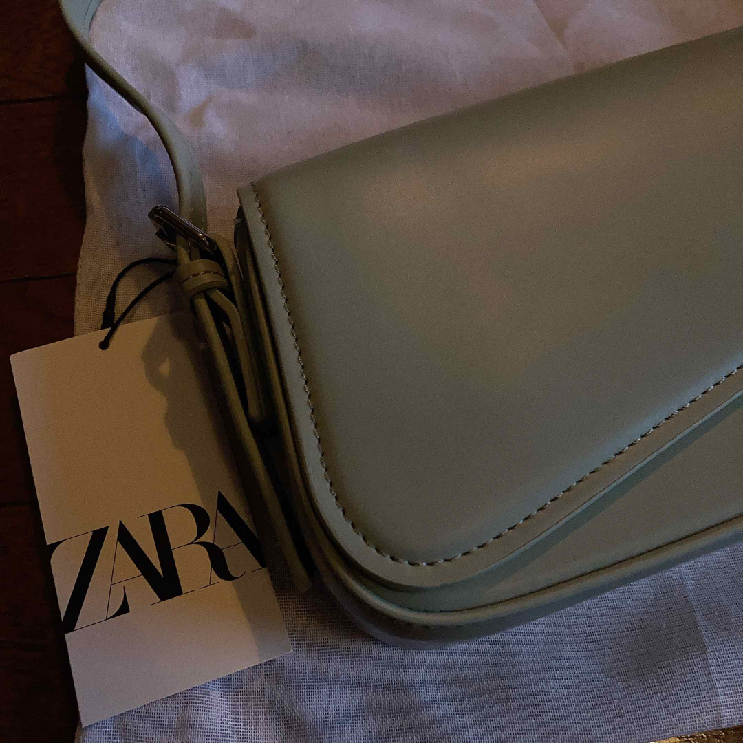 ZARA ピスタチオグリーンバッグ ZARA ピスタチオグリーン バッグ