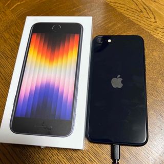 アップル(Apple)のiPhoneSE3 第3世代　バッテリー100%(スマートフォン本体)