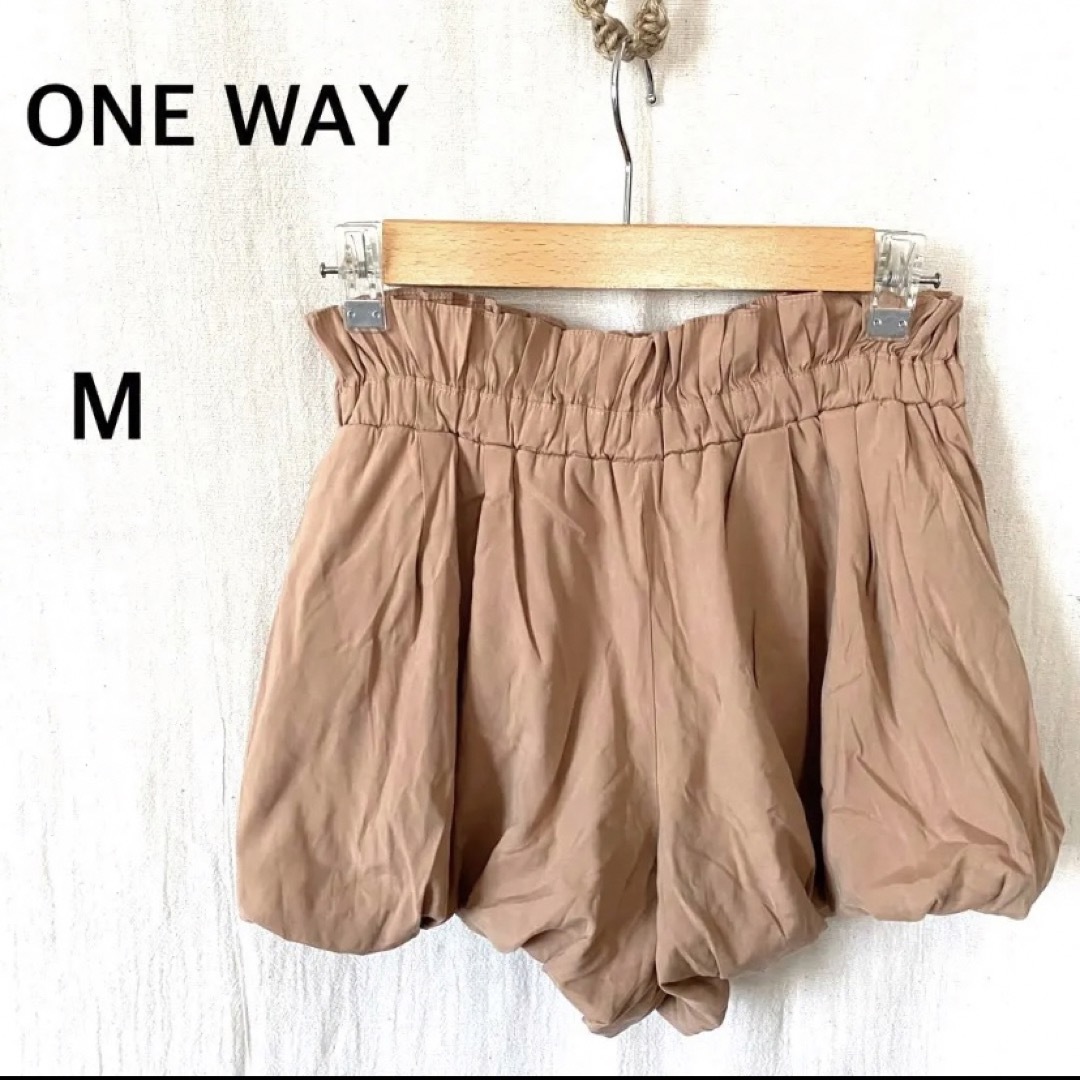 one*way(ワンウェイ)のONE WAY ワンウェイ　カボチャパンツ　ショートパンツ　ボトムス レディースのパンツ(ショートパンツ)の商品写真