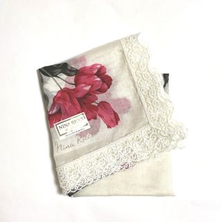 ニナリッチ(NINA RICCI)の【新品】NINA RICCI ハンカチ レッド(ハンカチ)