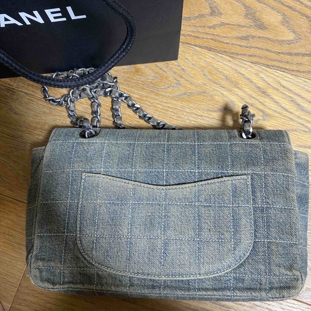 CHANEL(シャネル)のシャネル⭐︎正規品⭐︎デニム　マトラッセ　チェーンバッグ⭐︎ショルダー⭐︎ レディースのバッグ(ショルダーバッグ)の商品写真