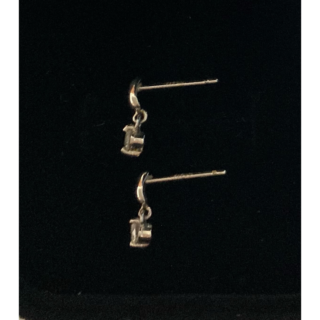 PT900 ダイヤモンド♡ピアス ダイヤ0.14ct(0.07ct ×2)-