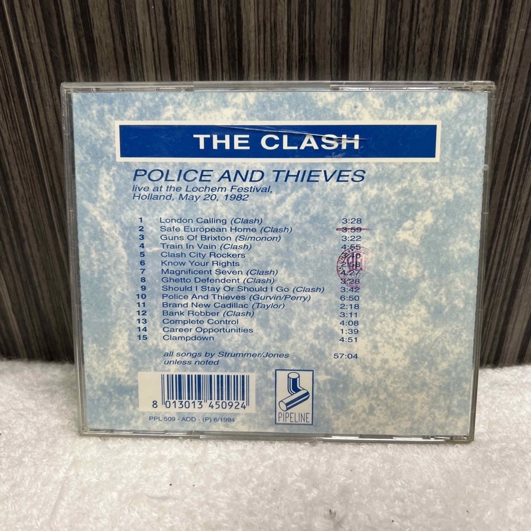 The Clash - と2枚セット エンタメ/ホビーのCD(ポップス/ロック(洋楽))の商品写真