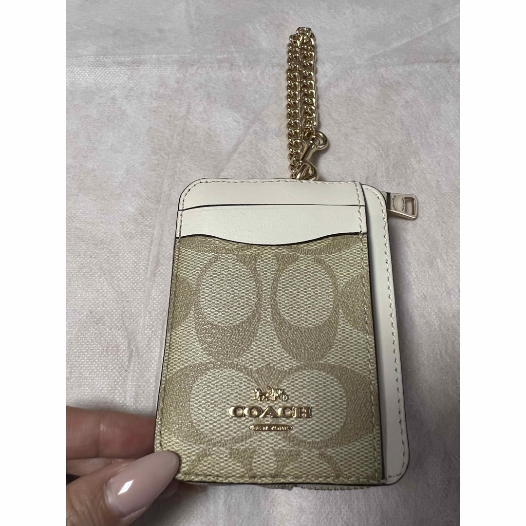 COACH(コーチ)の最終価格❤︎COACH 鍵,カード,パスケース 未使用品 レディースのファッション小物(パスケース/IDカードホルダー)の商品写真