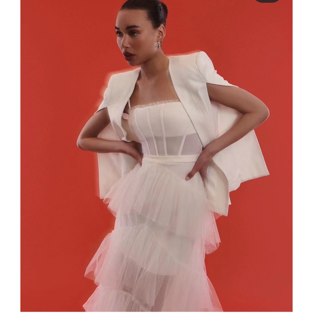 BCBGMAXAZRIA - ❤️BCBGMAXAZRIA新作新品 白 2色 イレギュラー BCBGMAXAZRIA - ❤️BCBGMAXAZRIA新作新品 白 2色 イレギュラー