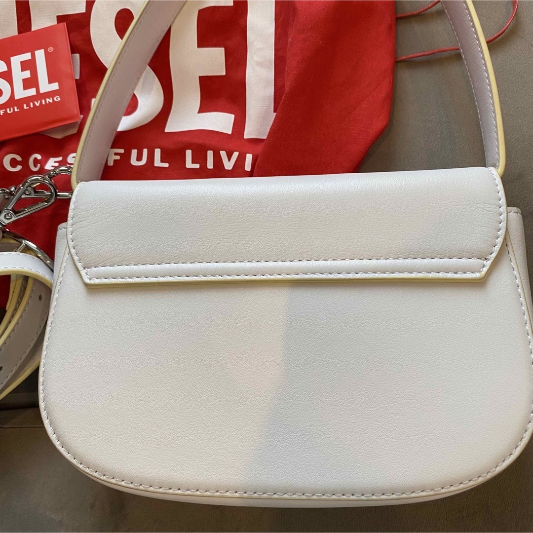 正規品　DIESEL  1DR  white  美品　レザークロスボディバッ