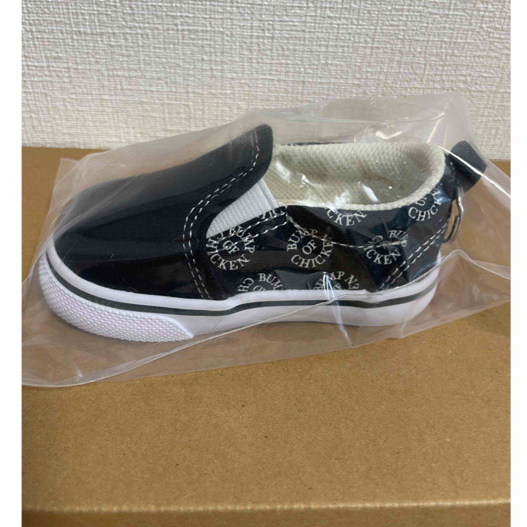 VANS × BUMP OF CHICKEN ノベルティ 黒 右 キーホルダー - スニーカー