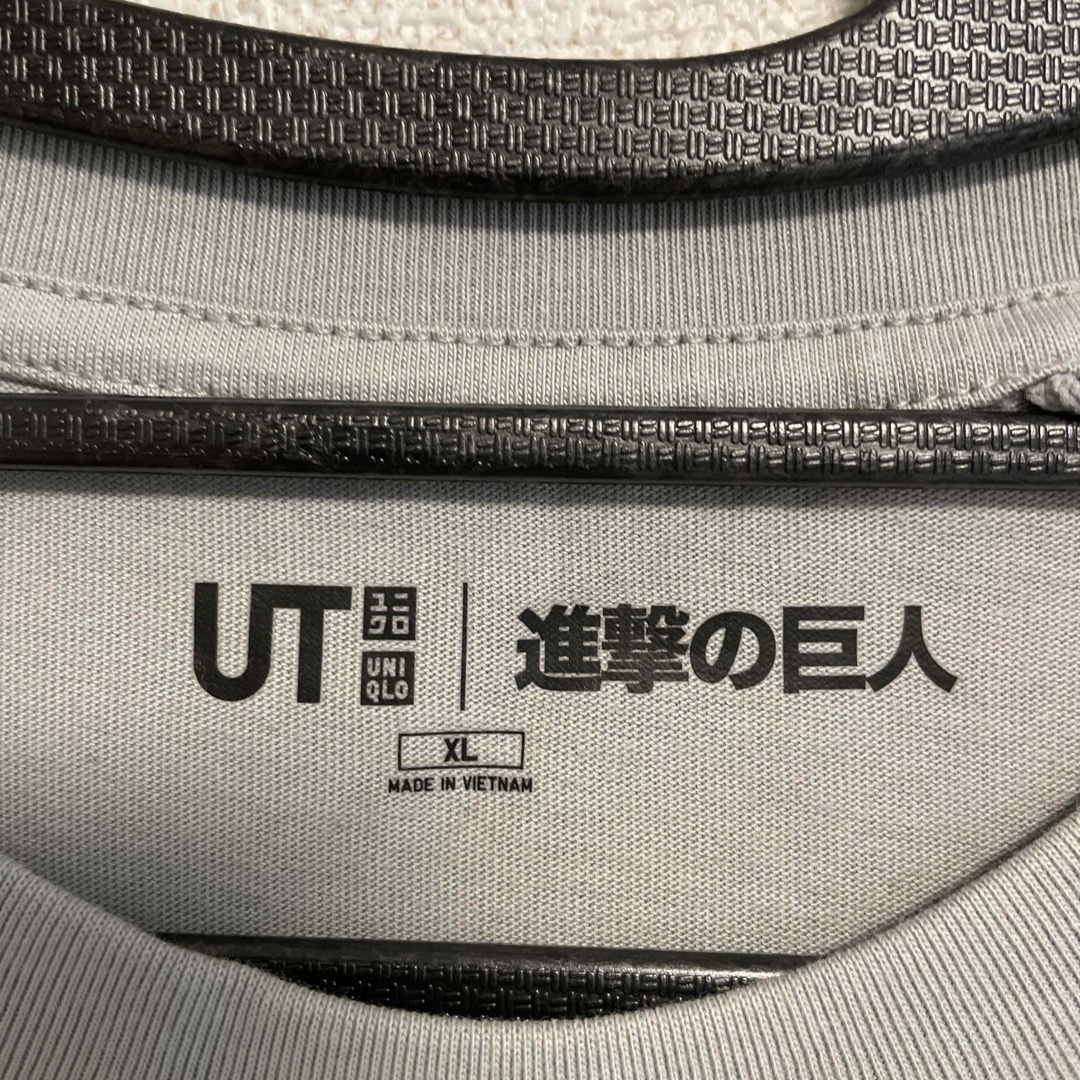 UNIQLO(ユニクロ)の【新品】進撃の巨人　ユニクロ　UNIQLO Tシャツ メンズ　半袖　XLサイズ メンズのトップス(Tシャツ/カットソー(半袖/袖なし))の商品写真