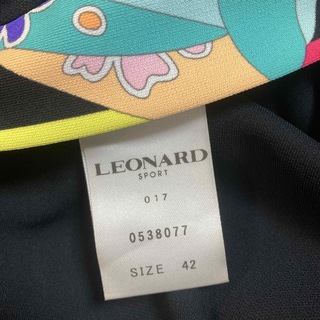 LEONARD - 超美品 レオナールスポーツ♡ チュニック 表示サイズ42の ...