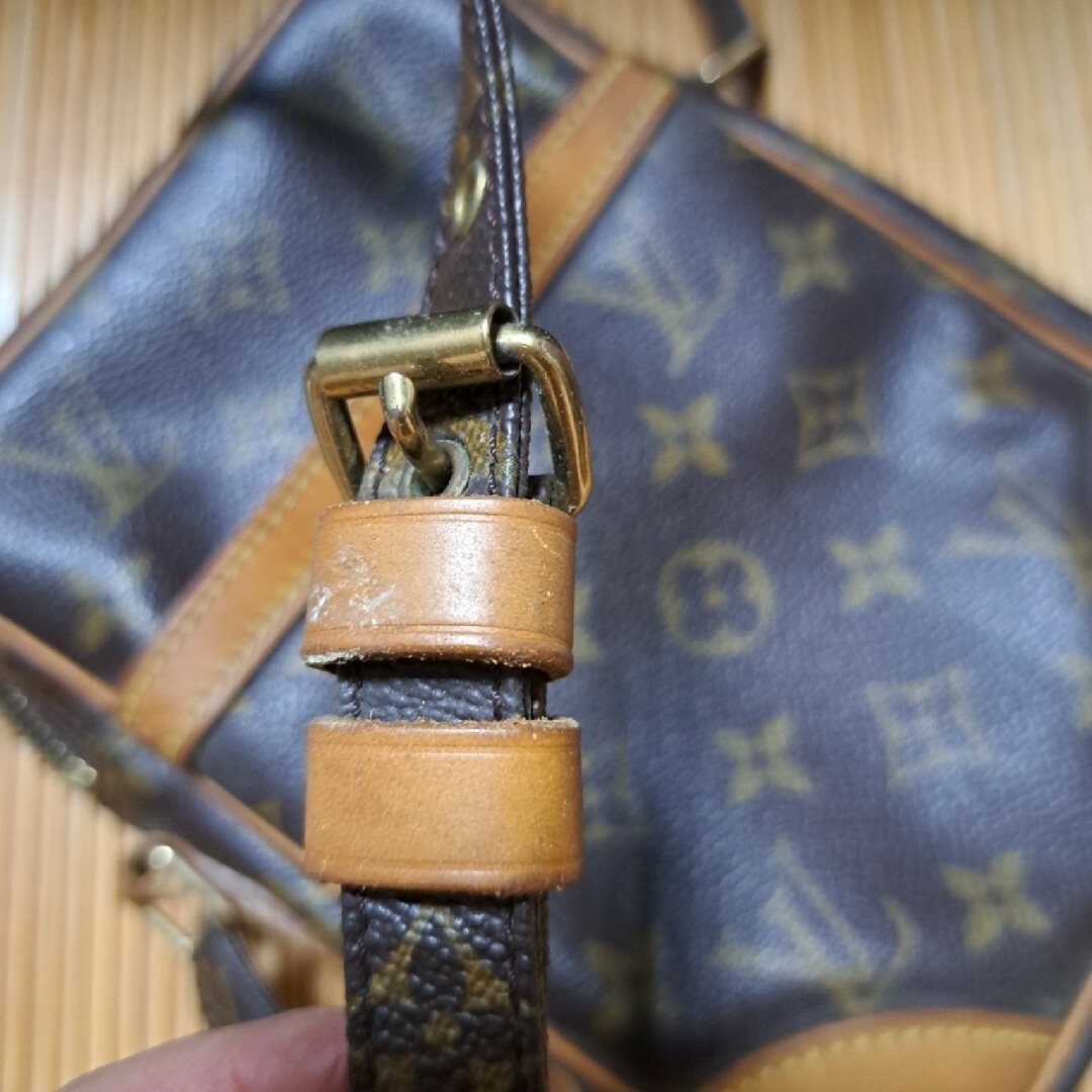 Louis Vuitton　ルイヴィトン　ダヌーブ　ショルダーバッグ