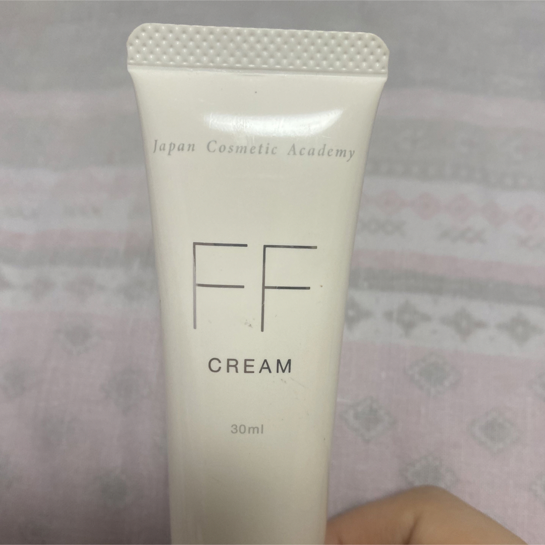 FFクリーム　30ml コスメ/美容のベースメイク/化粧品(化粧下地)の商品写真