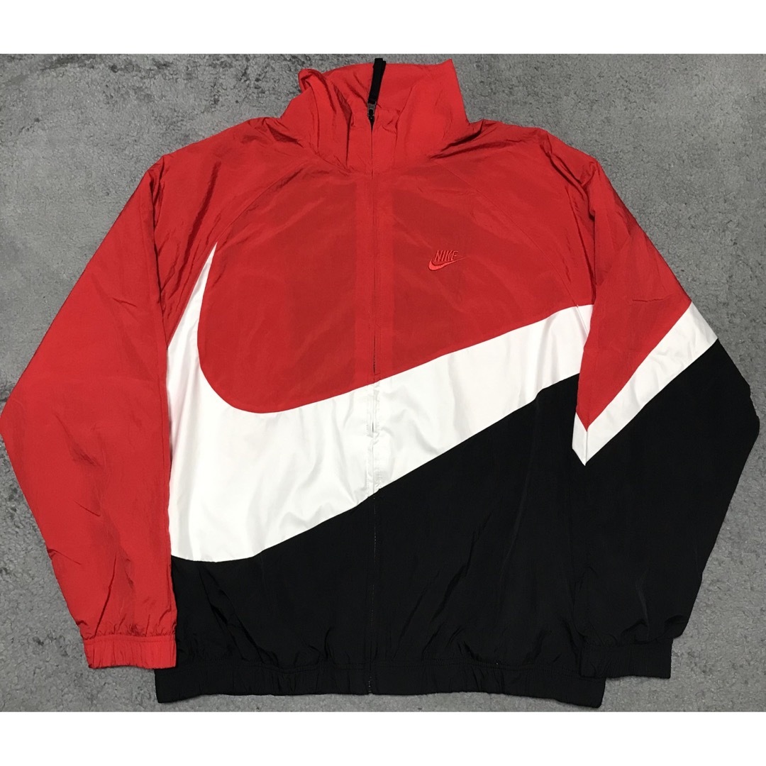 NIKE BIG SWOOSH レッド ナイロンジャケット パーカー