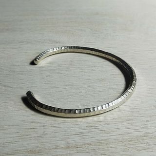 KSB-H3 カレンシルバーバングル