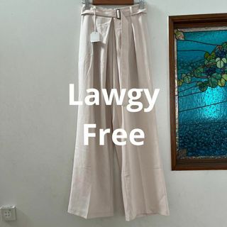 ラウジー(lawgy)のLawgy 　タックストレートベルトセットパンツ ベージュ　フリー(カジュアルパンツ)