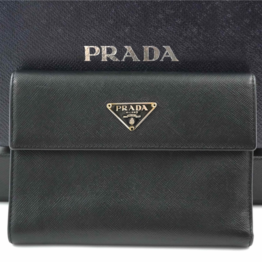 【美品】PRADA プラダ　ゴールド　三角プレート　サフィアーノ　三つ折り