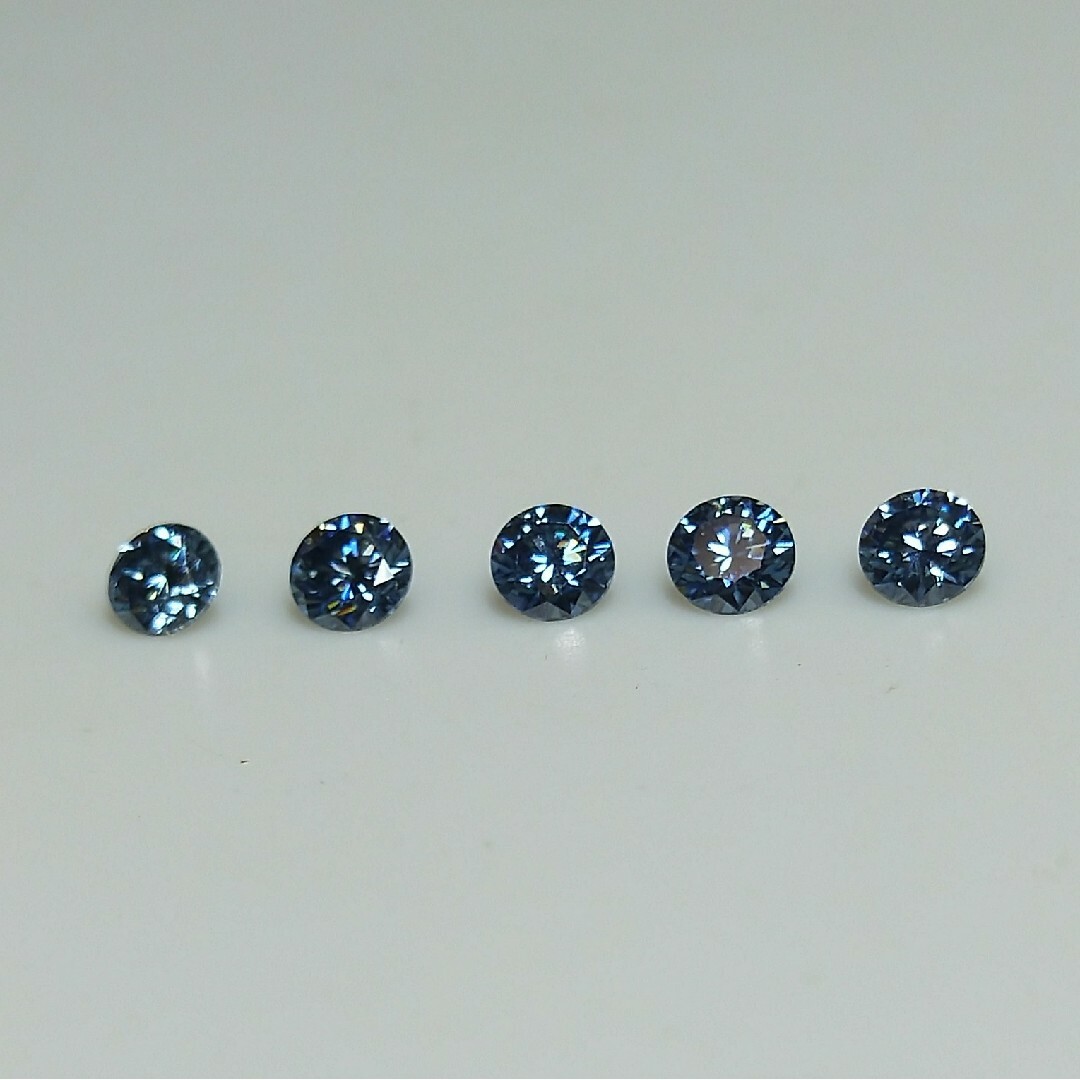 モアサナイト　ブルー　5ピース ハンドメイドの素材/材料(各種パーツ)の商品写真