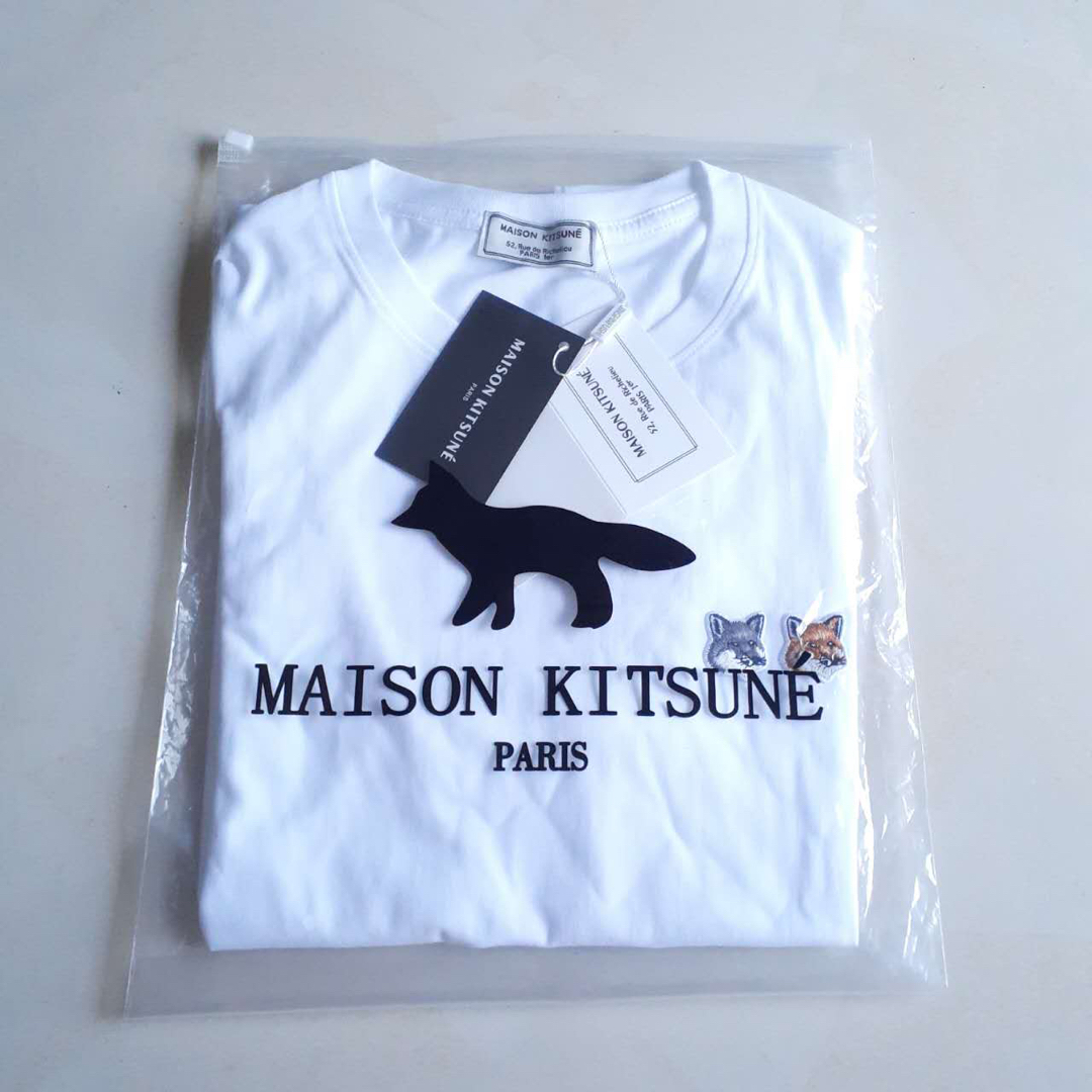 MAISON KITSUNE'(メゾンキツネ)のメゾンキツネ MAISON KITSUNE Sサイズ 白 フォックス Tシャツ レディースのトップス(Tシャツ(半袖/袖なし))の商品写真
