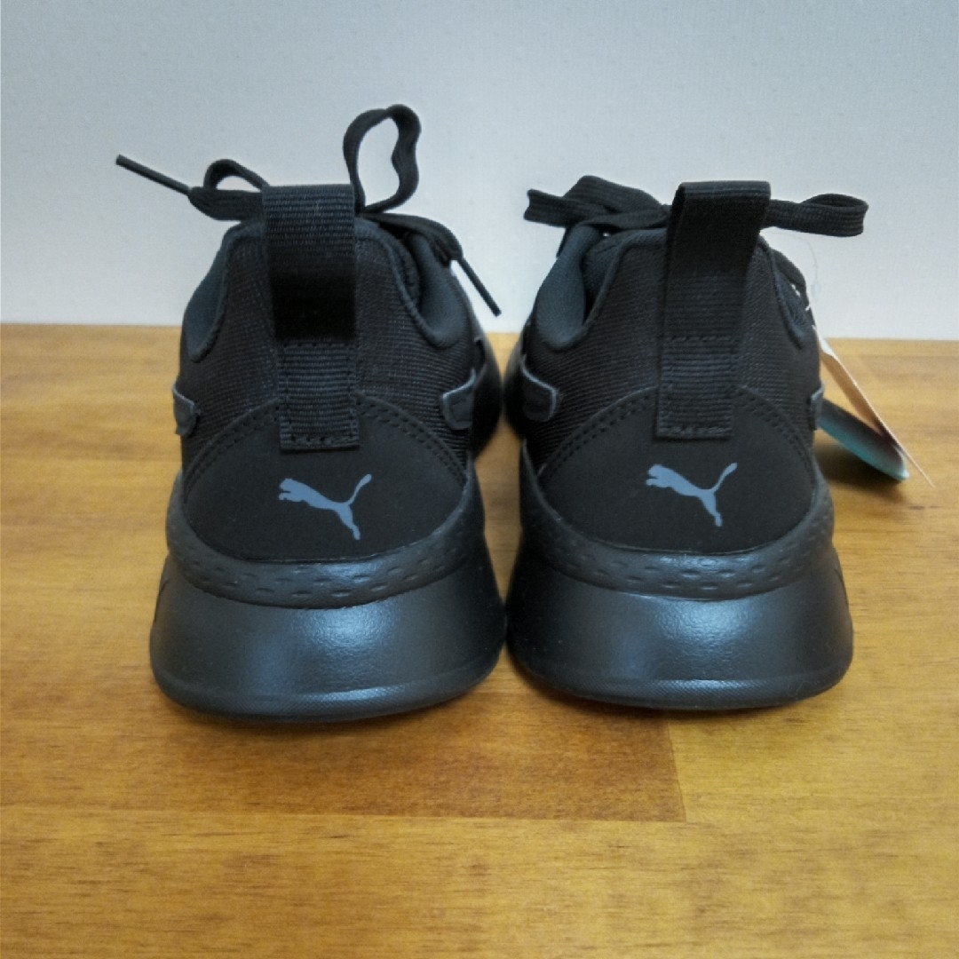 PUMA(プーマ)のPUMA　アンザラン　ライト　23.0cm レディースの靴/シューズ(スニーカー)の商品写真