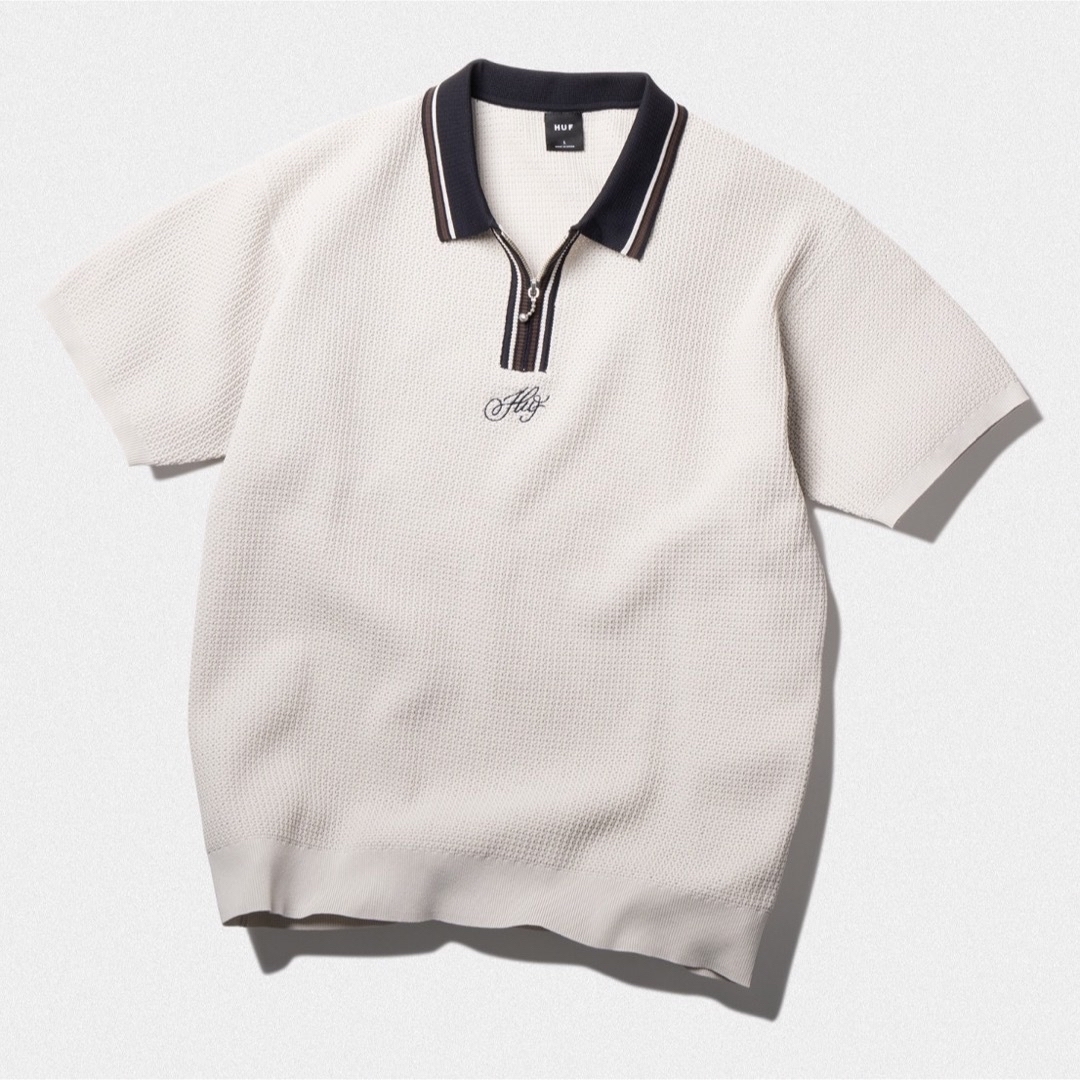 CURSIVE SCRIPT ZIP POLO / HUF ジップポロ