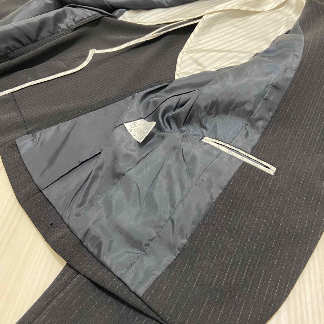 AEON(イオン)の超美品★レディース　スーツ　上下　ストライプ　ブラック　M  L レディースのフォーマル/ドレス(スーツ)の商品写真