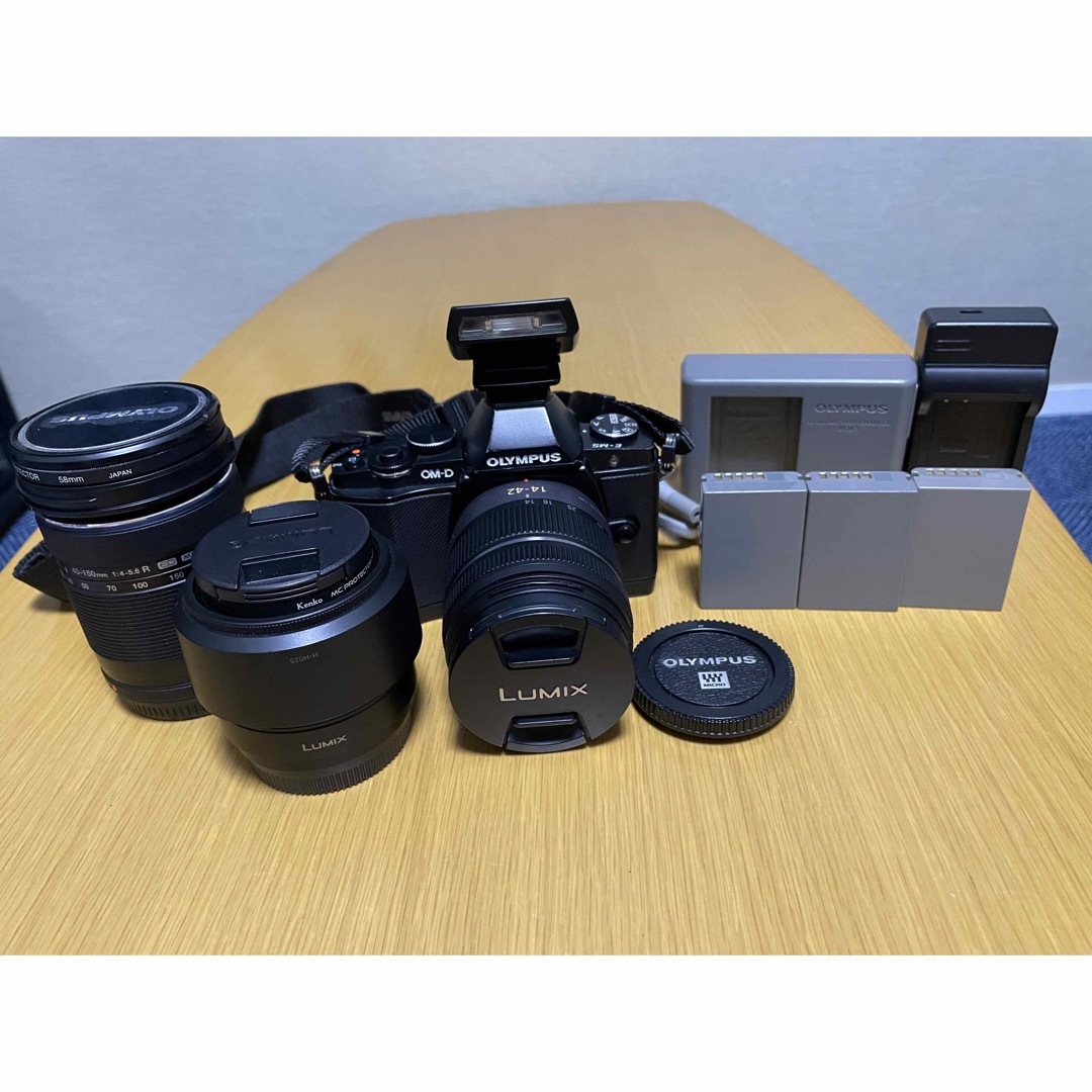 【お得セット】OLYMPUS OM-D E-M5 レンズ3本+おまけ