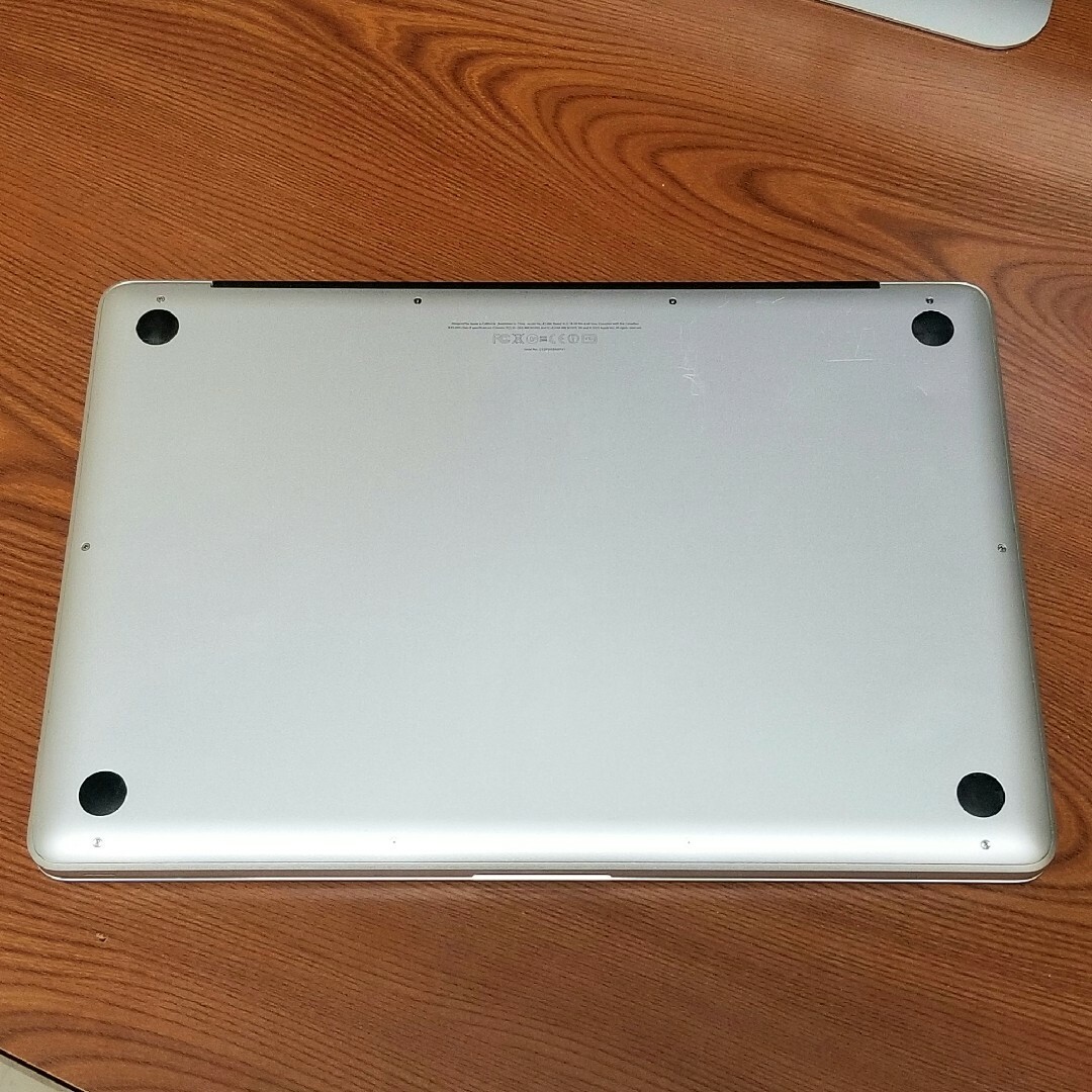 美品 Macbook Pro 15インチ 8GB/SSD256GB 高精細液晶