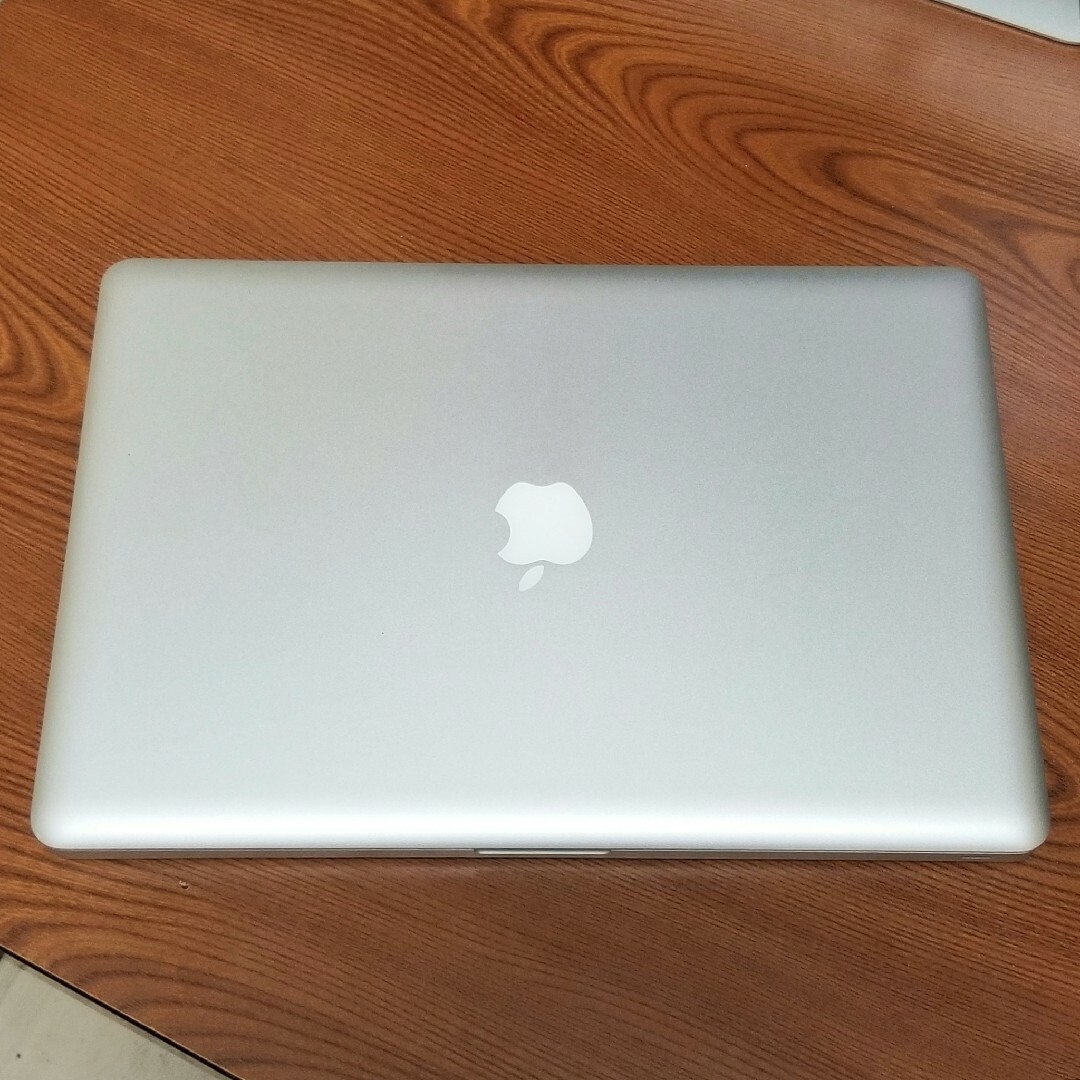 美品 Macbook Pro 15インチ 8GB/SSD256GB 高精細液晶