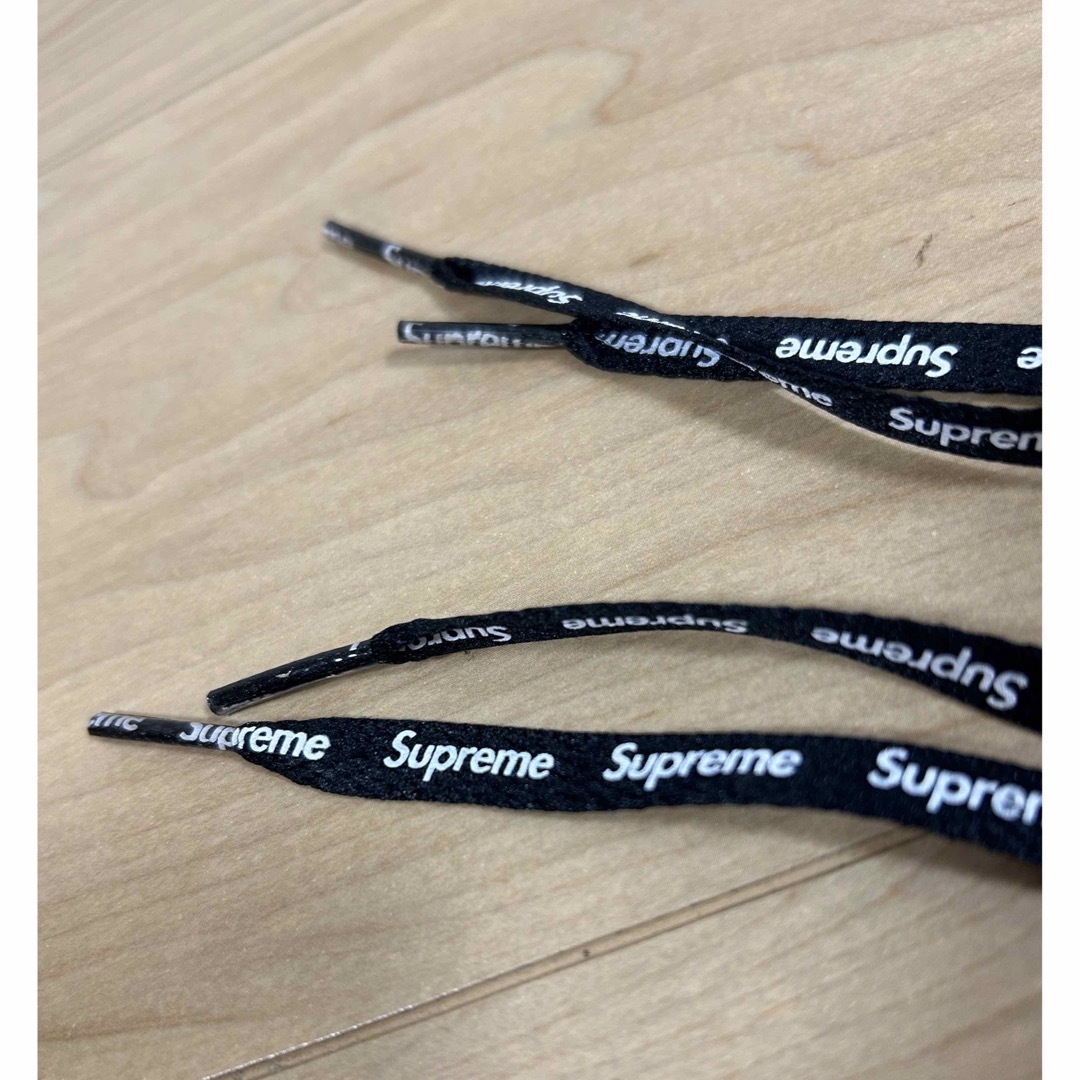 Supreme(シュプリーム)のsupreme 靴紐 メンズの靴/シューズ(スニーカー)の商品写真