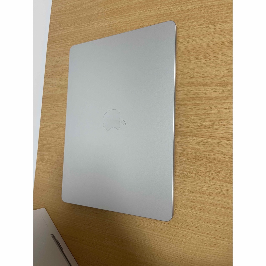 Apple(アップル)のMacbook Air M2 2022 CTO 13.6インチ 10コアGPU スマホ/家電/カメラのPC/タブレット(ノートPC)の商品写真