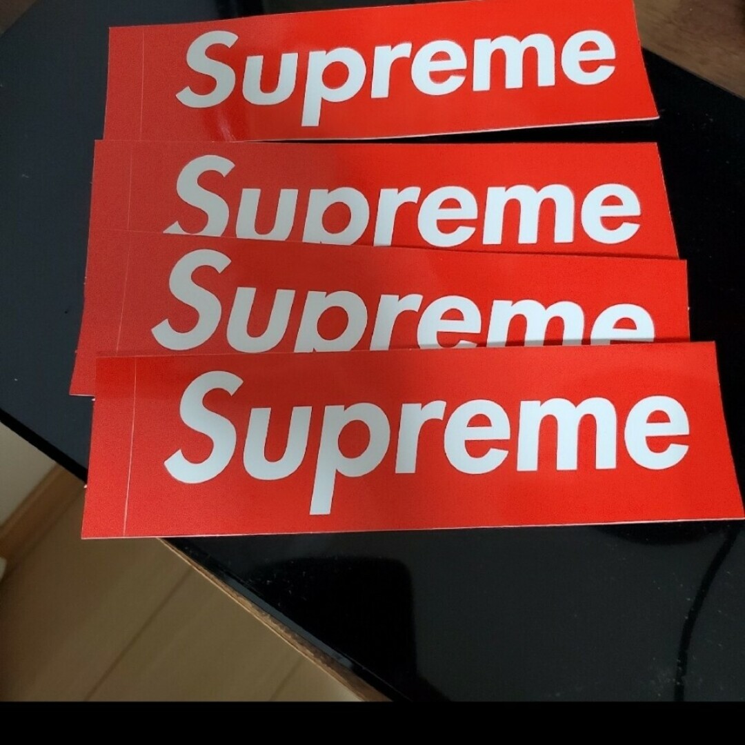Supreme(シュプリーム)のSupremeBox Logo Sticker ( 4 Set ) メンズのファッション小物(その他)の商品写真