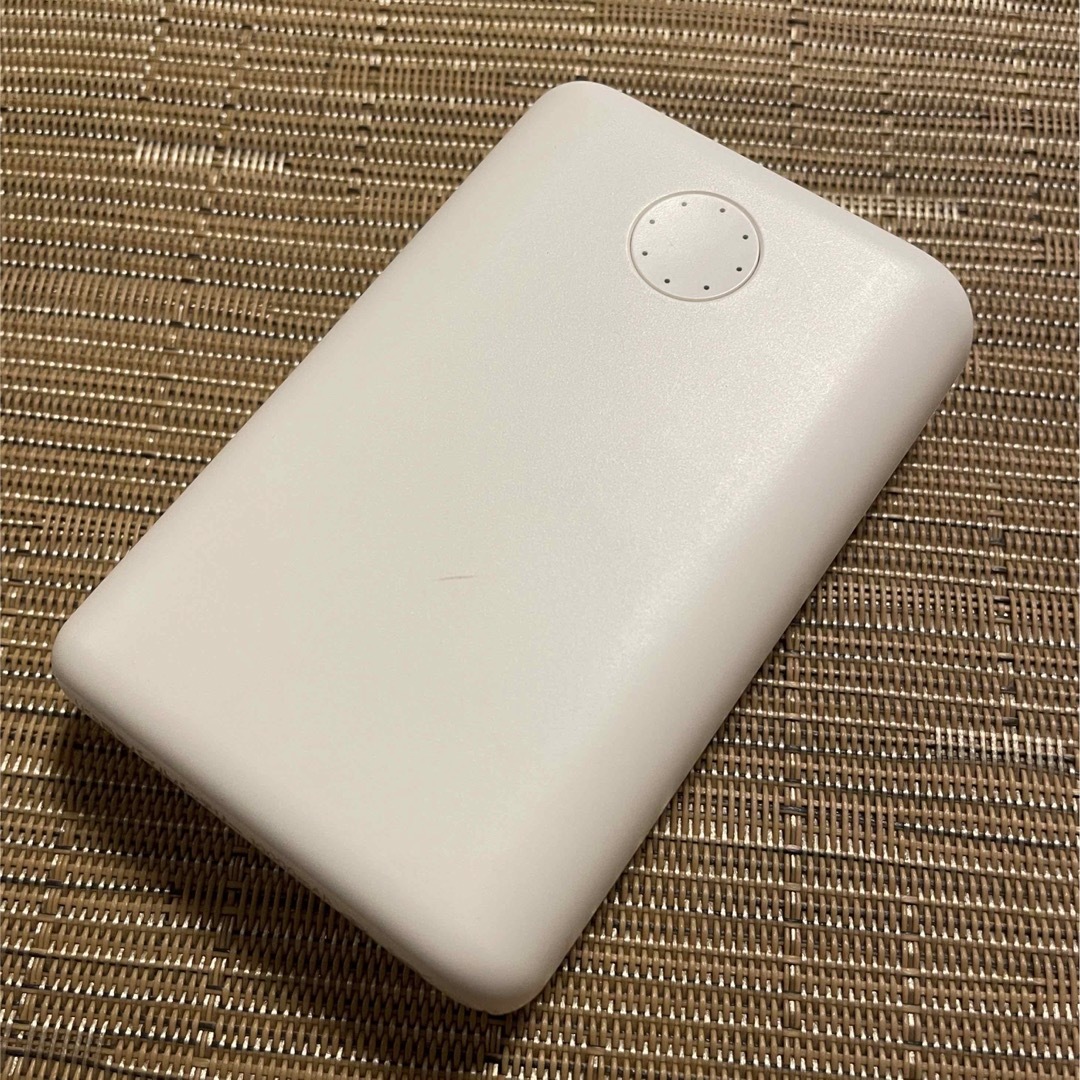 MUJI (無印良品)(ムジルシリョウヒン)の無印良品　モバイルバッテリー　10000mAh スマホ/家電/カメラのスマートフォン/携帯電話(バッテリー/充電器)の商品写真