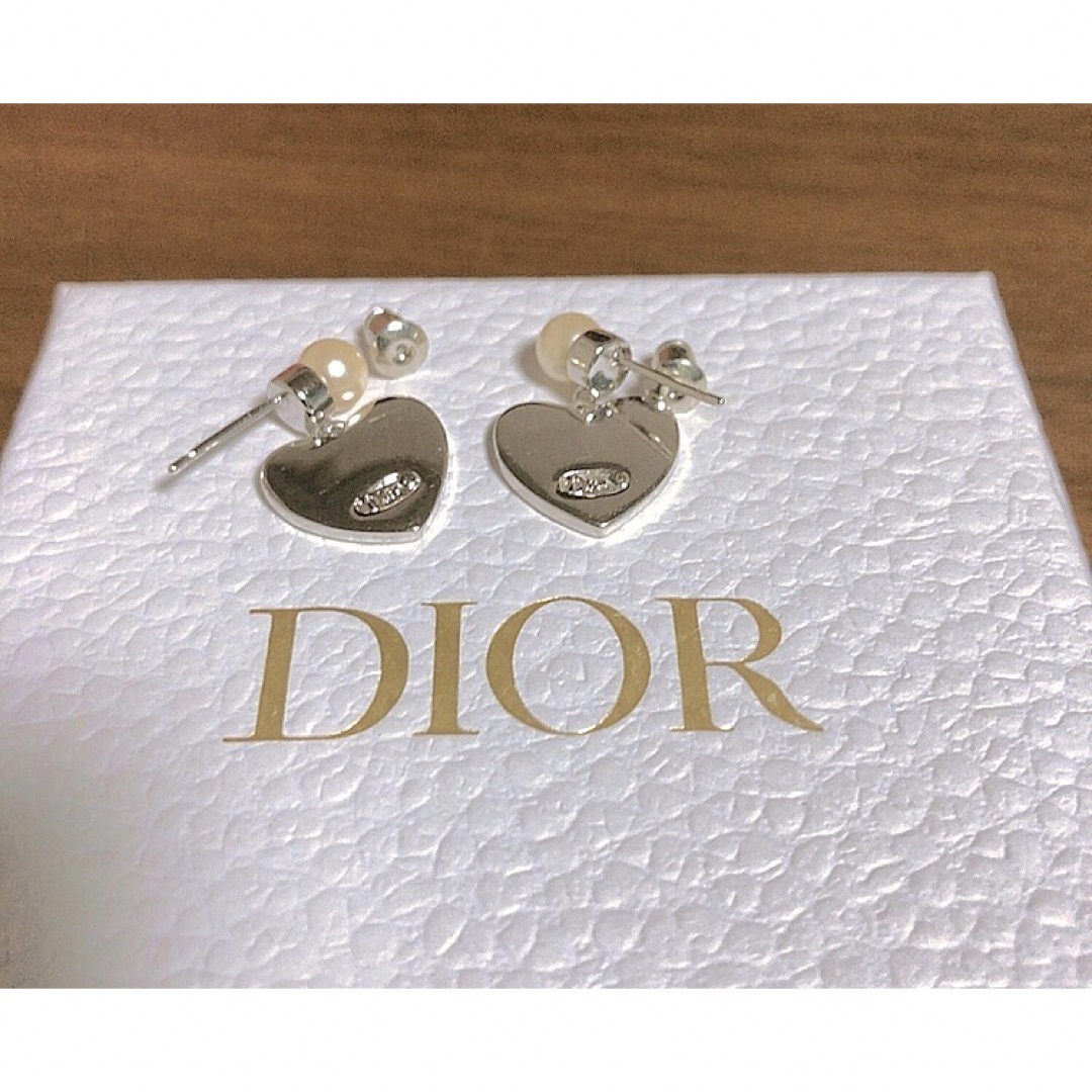 Dior 人気ピアス ハート パール上品 シルバー silver 可愛い