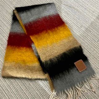 ロエベ スカーフの通販 300点以上 | LOEWEを買うならラクマ