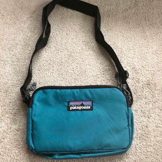 パタゴニア(patagonia)の新品　パタゴニア　ショルダーポーチ　グリーン(ショルダーバッグ)