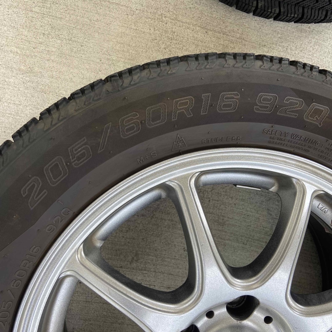 ナンカン(ナンカン)のスタッドレスタイヤホイールセット　205/60R16 ミニバン 自動車/バイクの自動車(タイヤ・ホイールセット)の商品写真