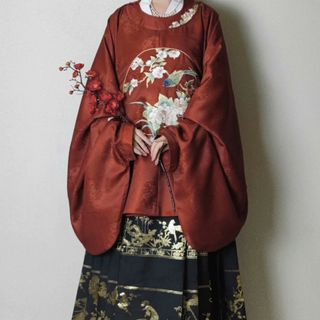 屏風　刺繍琵琶袖丸襟短衫 赤金色長袖アウター　明製漢服　中国伝統衣装　着物和服