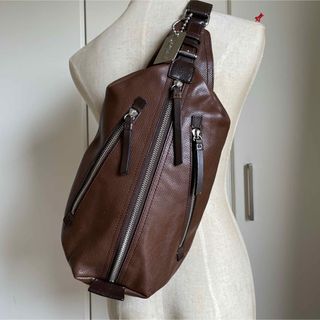 コーチ(COACH)のコーチCOACHパーフォレイテッドレザースリングバッグ70716中古ボディバッグ(ボディーバッグ)