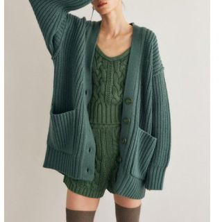 マウジー(moussy)の新品✨タグ付き♪定価17,380円　カーディガン　グリーン系　大特価‼️(カーディガン)