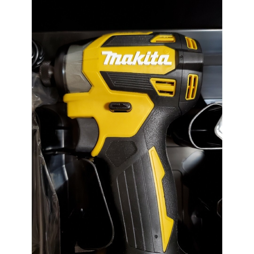 新品 マキタ インパクトドライバー TD173DGX FY 【領収書発行可能】 新品 マキタ インパクトドライバー TD173DGX FY 【領収書発行可能】