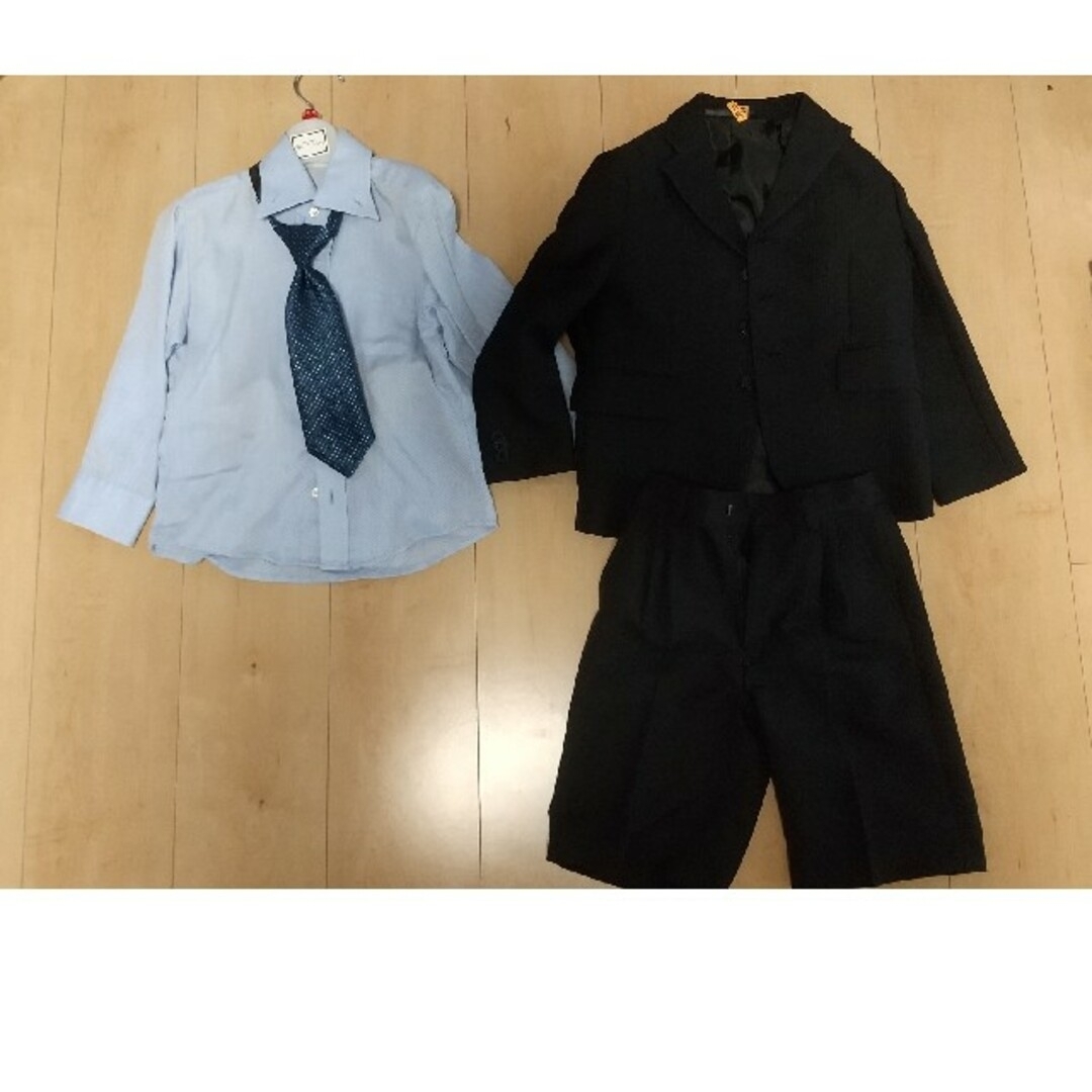 子供スーツ110 キッズ/ベビー/マタニティのキッズ服男の子用(90cm~)(ジャケット/上着)の商品写真