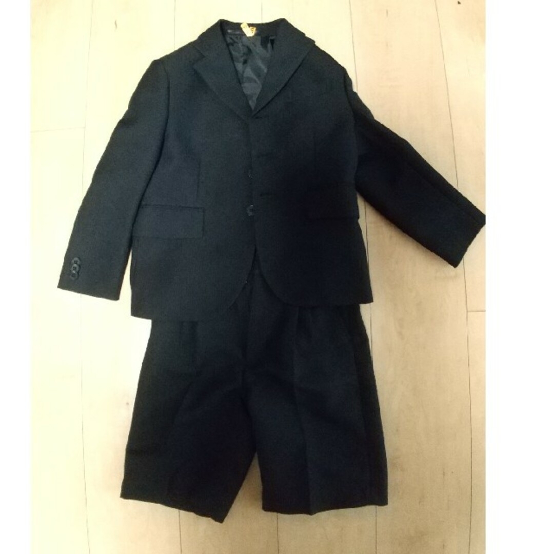 子供スーツ110 キッズ/ベビー/マタニティのキッズ服男の子用(90cm~)(ジャケット/上着)の商品写真