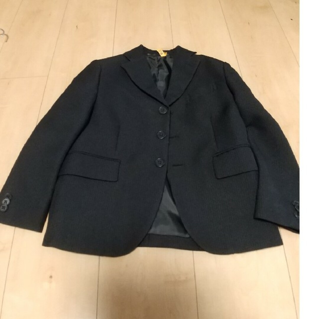 子供スーツ110 キッズ/ベビー/マタニティのキッズ服男の子用(90cm~)(ジャケット/上着)の商品写真