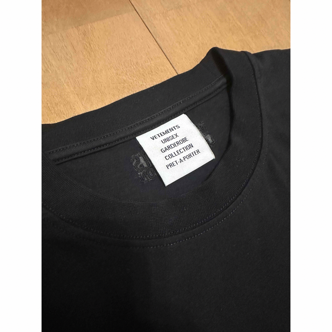 VETEMENTS - Vetements ヴェトモン タグ Tシャツ イエローロゴの通販