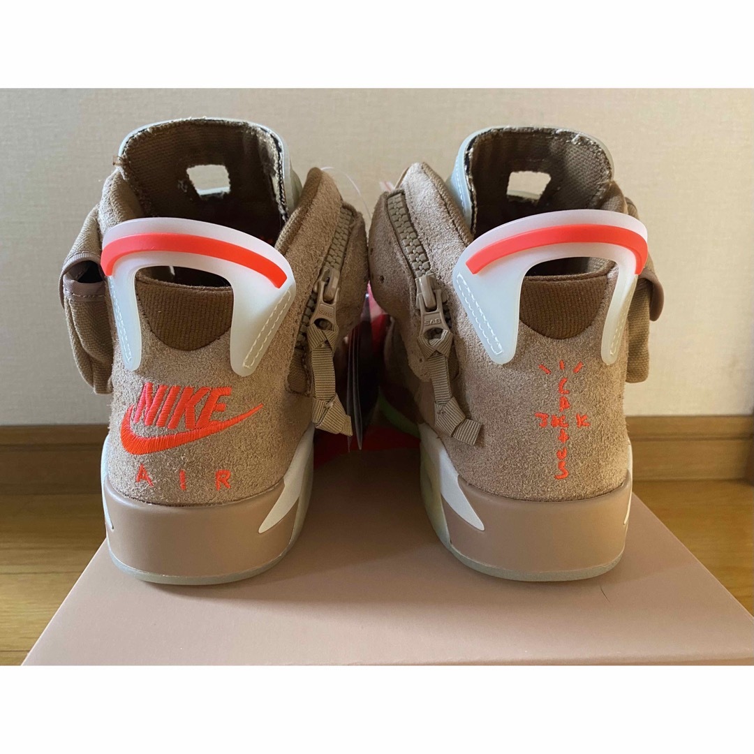 NIKE(ナイキ)のTravis Scott Nike Air Jordan 6 Khaki US6 メンズの靴/シューズ(スニーカー)の商品写真