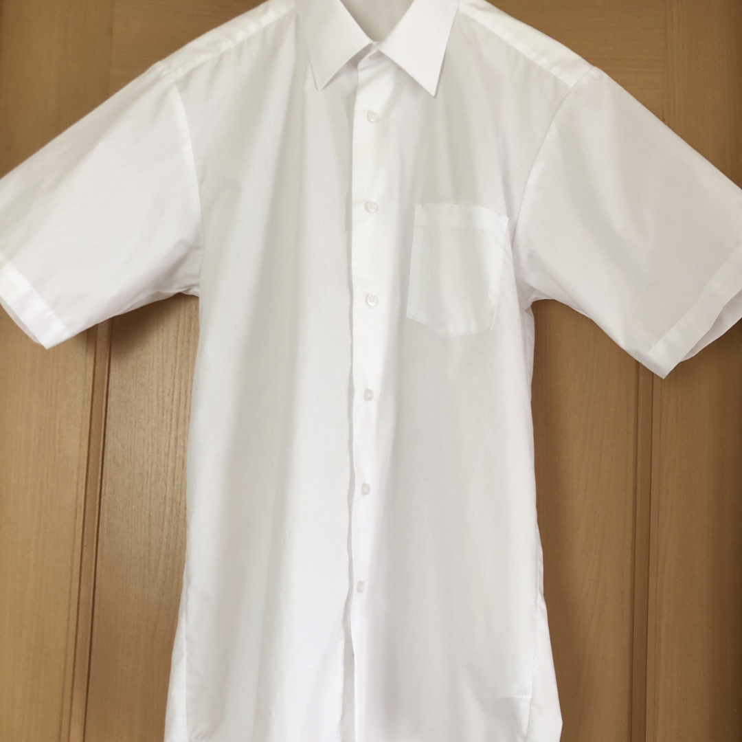 スクールシャツ　２枚　170Ａ　半袖ワイシャツ キッズ/ベビー/マタニティのキッズ服男の子用(90cm~)(ブラウス)の商品写真