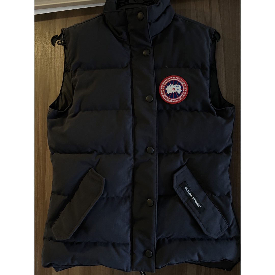 CANADA GOOSE(カナダグース)のCANADA GOOSE  ベスト　即購入OK♡ レディースのジャケット/アウター(ダウンベスト)の商品写真