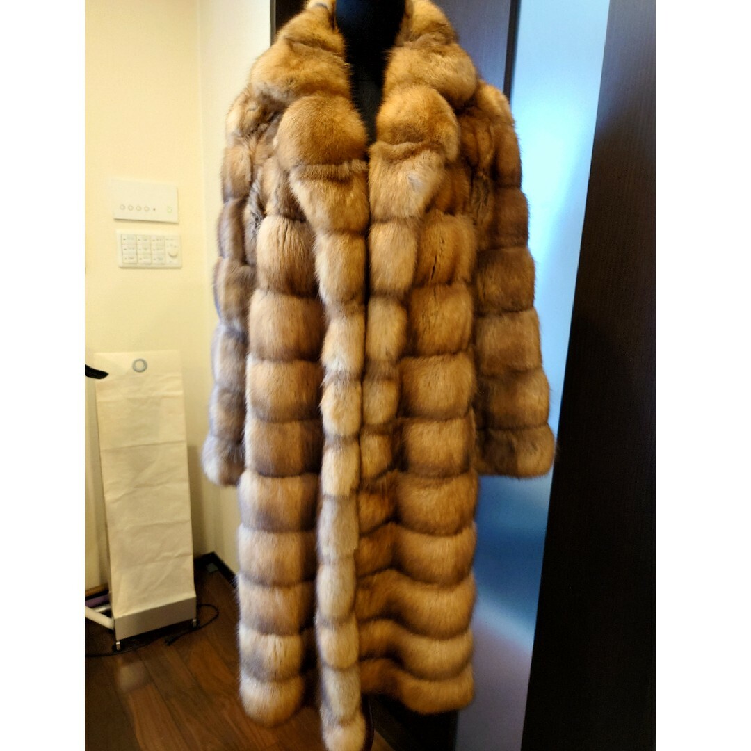 新品 ゴールデン ロシアンセーブル ロングコート - 毛皮/ファーコート
