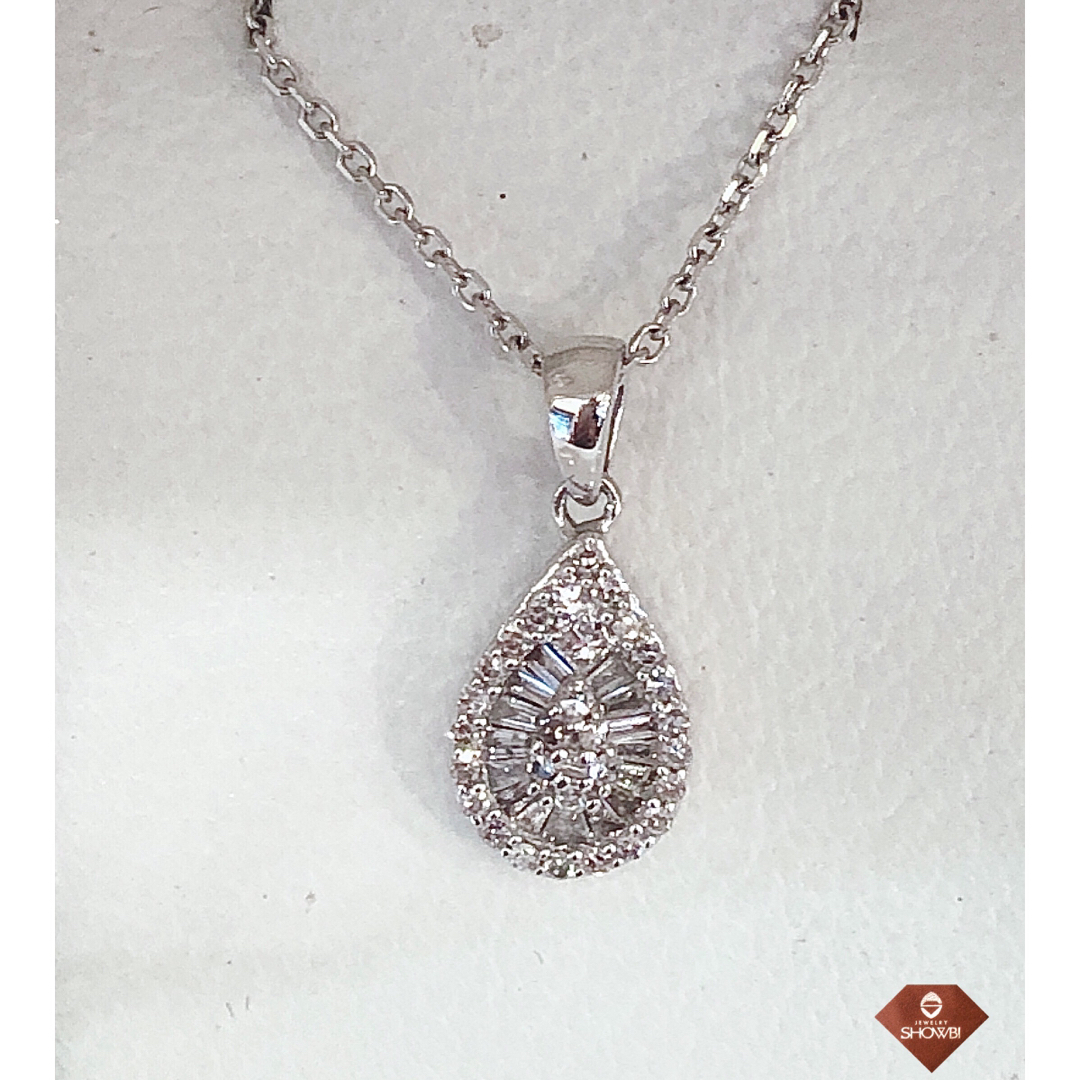 【新品】ダイヤモンドペンダントチェーン レディースのアクセサリー(ネックレス)の商品写真